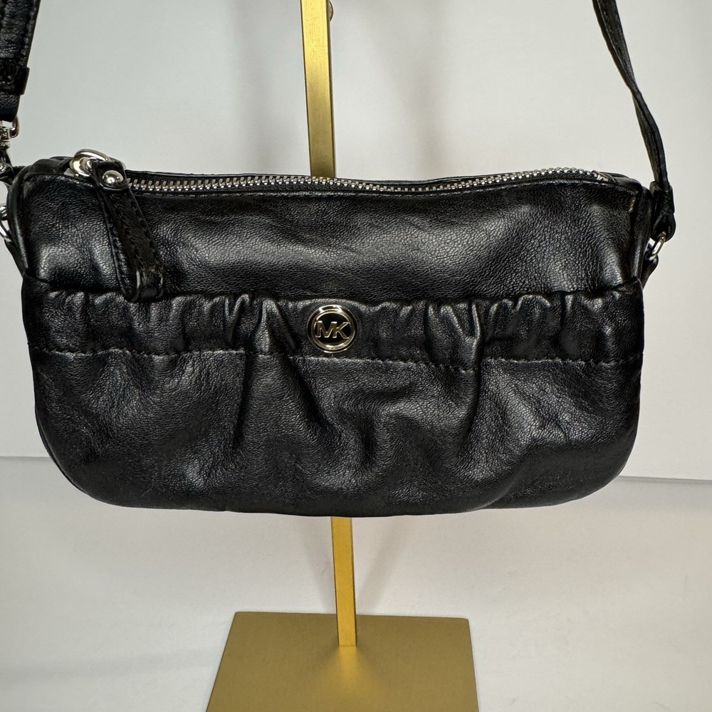 MICHAEL Michael Kors Bunched Front Pocket Mini Shoulder Bag Rare Find Leather - Picture 1 of 16